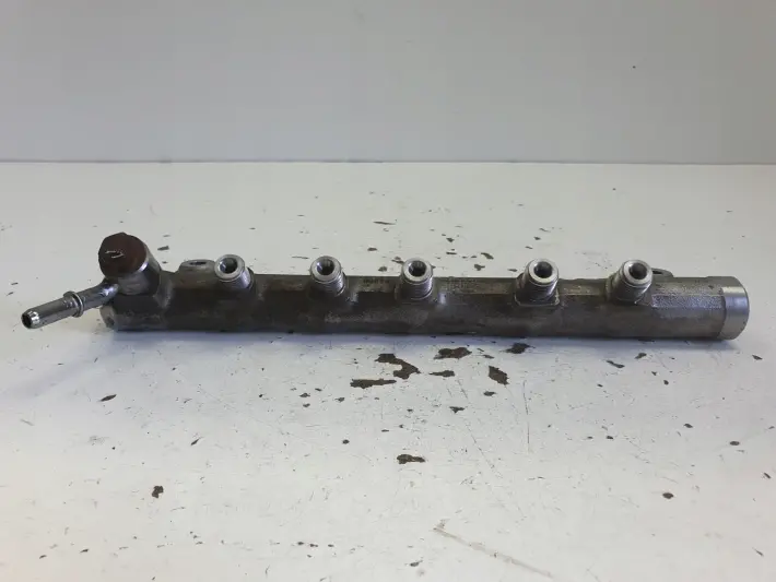 Volvo V70 III XC70 II lift 2.0D D4 LISTWA WTRYSKOWA 31303612