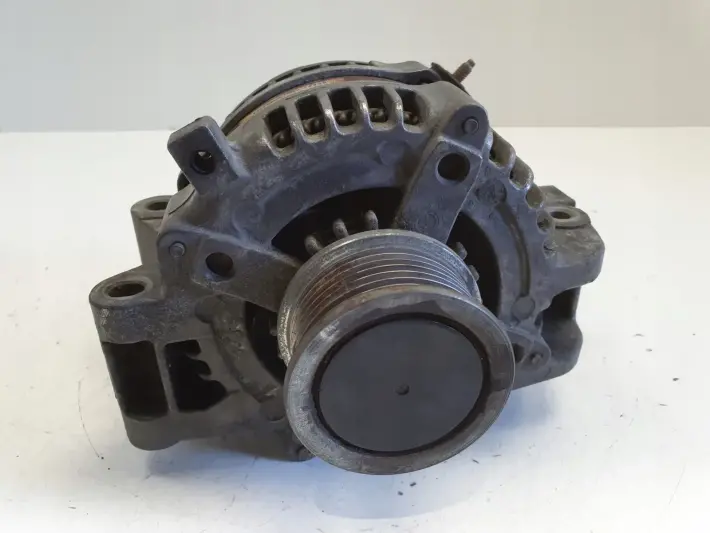 Lexus IS IS220 2.2 D-CAT ALTERNATOR denso 27060-26030