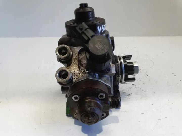 Volvo S60 II V60 2.0 D4 POMPA WTRYSKOWA paliwa 0445010681