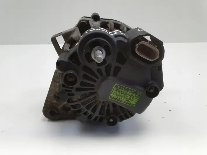 Hyundai Coupe II 2.0 16V ALTERNATOR valeo 2655635 90A