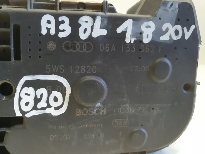 Audi A3 8L 1.8 20V PRZEPUSTNICA 06A133062F