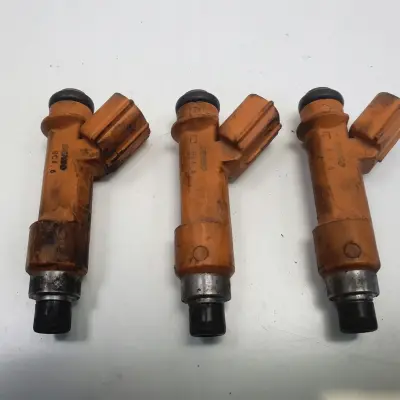 Toyota Aygo 1.0 12V WTRYSK WTRYSKIWACZ Paliwa 23250-40020