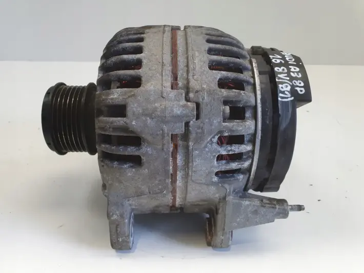 Audi A3 8P VW Golf V 1.9 TDI ALTERNATOR bosch 06F903023F 140A