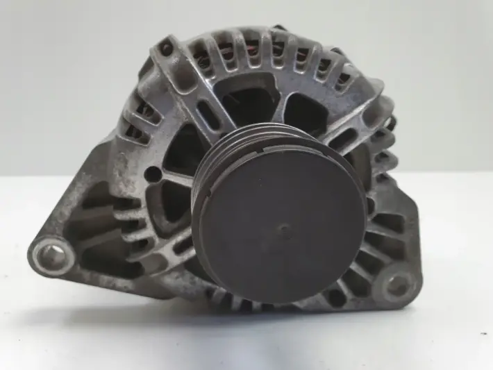 Hyundai i30 1.6 CRDI ALTERNATOR 2655475 valeo 120A