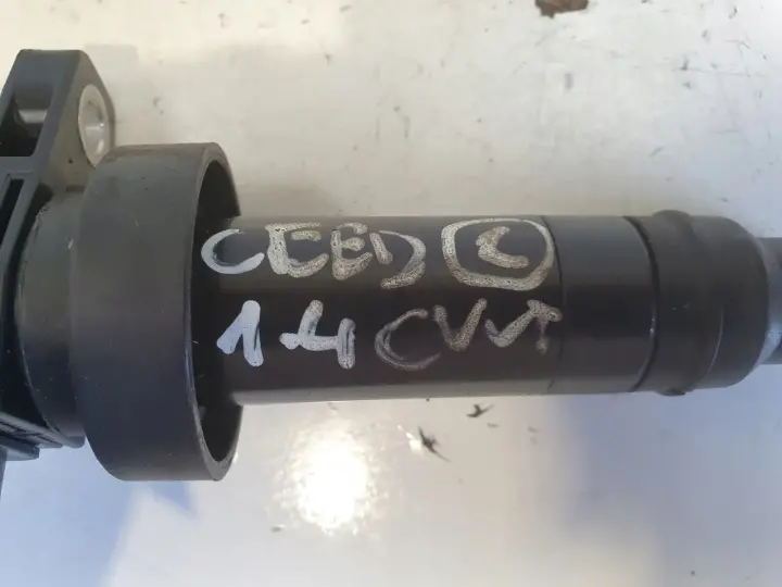 Kia Ceed 1.4 16V CVVT CEWKA ZAPŁONOWA hella