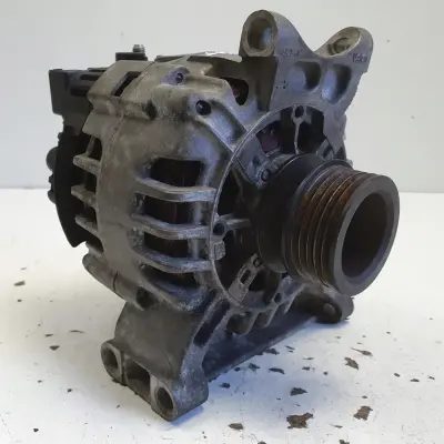 Mercedes W169 1.5 8V ALTERNATOR A2661540802 90A valeo