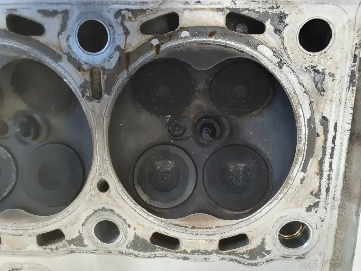 Ford Focus MK3 1.0 EcoBoost GŁOWICA CYLINDRÓW PBCM5G-6090-GF