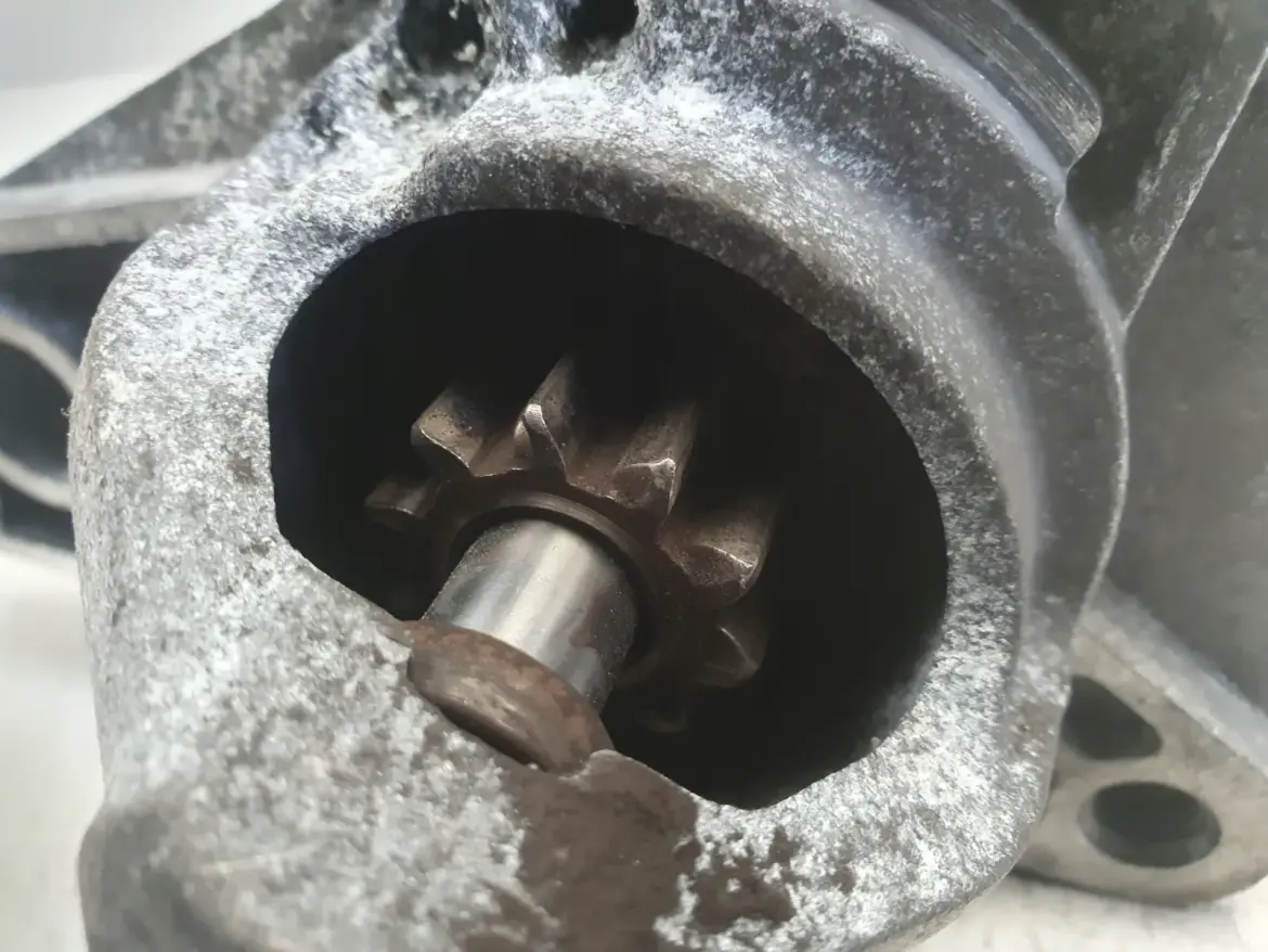 Nissan Qashqai J10 1.6 16V ROZRUSZNIK M000T32172 23300BC20B