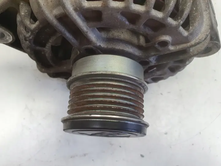 Opel Vectra C 1.9 CDTI ALTERNATOR BOSCH