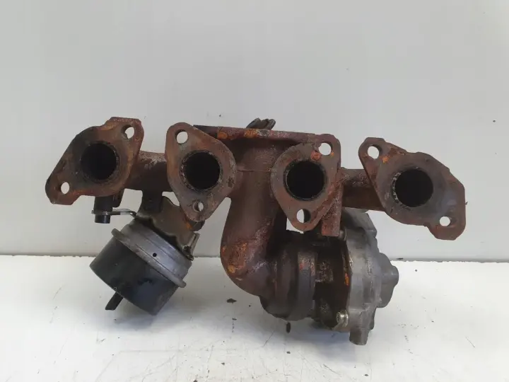 Volvo V60 2.0 D4 TURBOSPRĘŻARKA turbo 31397999 31361655