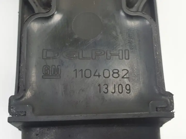 Opel Zafira B 1.6 16V CEWKA ZAPŁONOWA 1104082