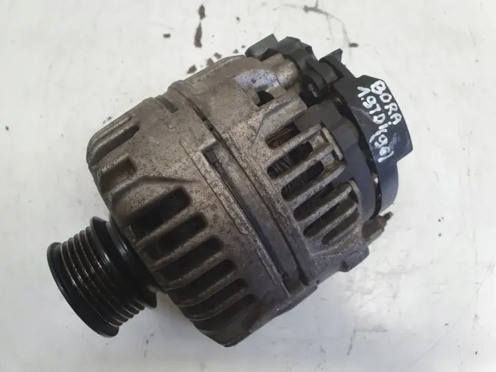 VW Bora 1.9 TDI ALTERNATOR bosch 06F903023F 140A