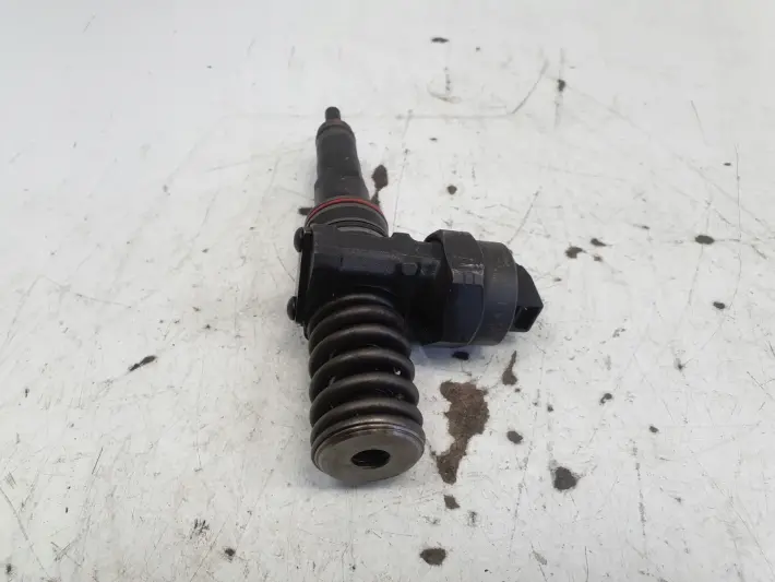 Audi A3 8L 1.9 TDI POMPOWTRYSKIWACZ wtrysk 038130073AA