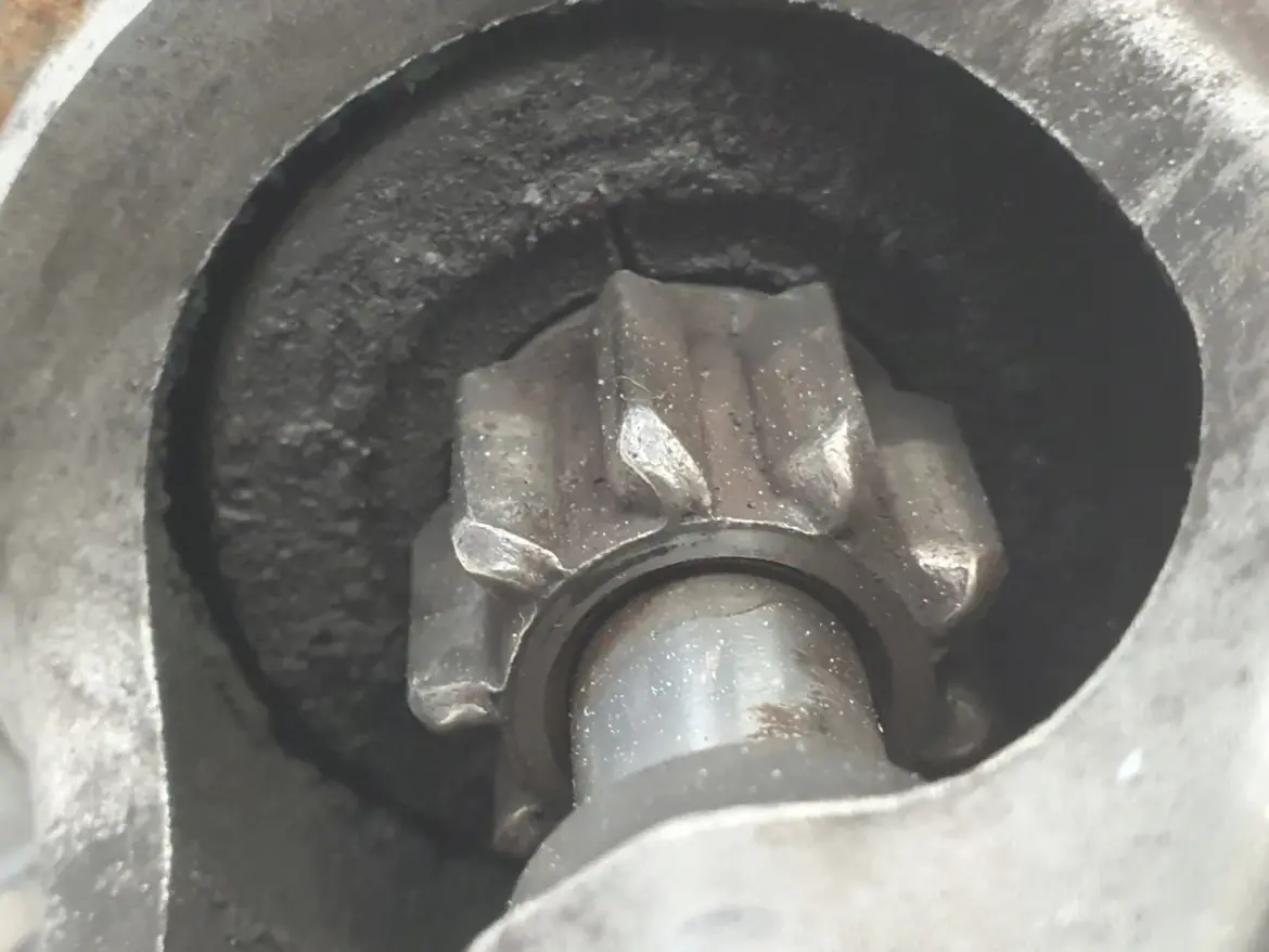 Opel Vectra C lift 1.8 16V ROZRUSZNIK 55556092