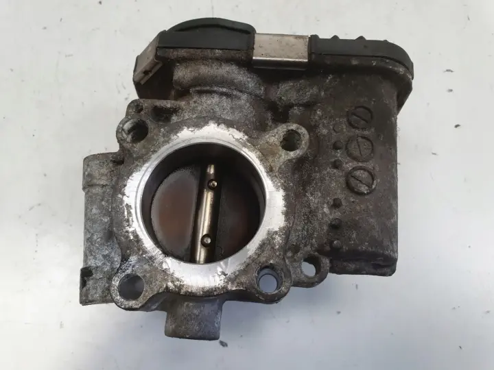 Opel Corsa D 1.4 16V PRZEPUSTNICA 55562270