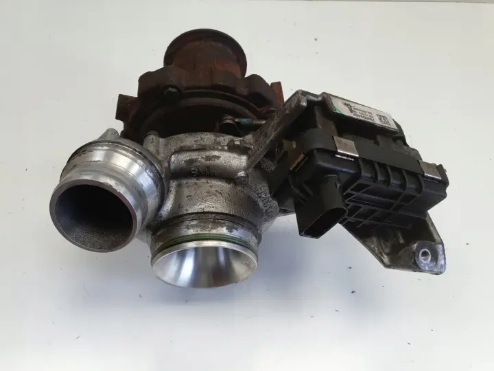 BMW E87 E90 E91 2.0 D N47 TURBOSPRĘŻARKA turbo 7800594