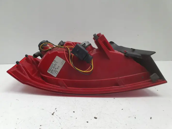 Audi A5 8T TYLNIA TYLNA LAMPA PRAWA prawy tył pasażera 8T0945096