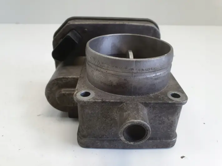 VW Bora 1.9 SDI PRZEPUSTNICA 038128063C