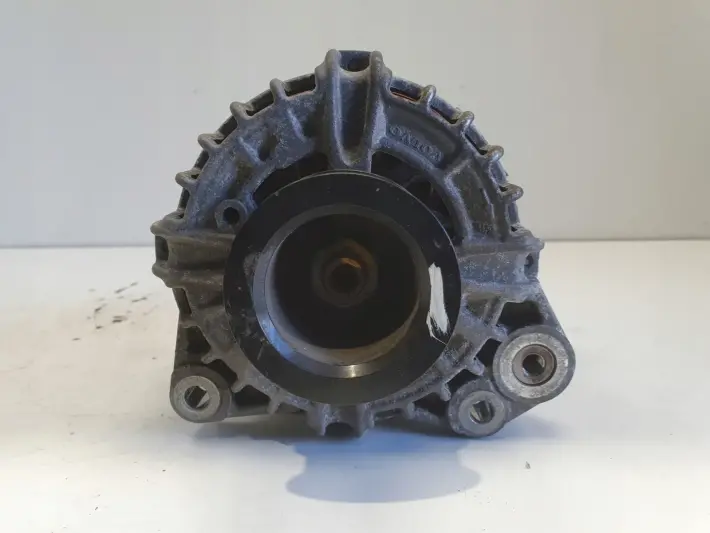 Volvo V40 II 2.0 D3 ALTERNATOR bosch 30659580