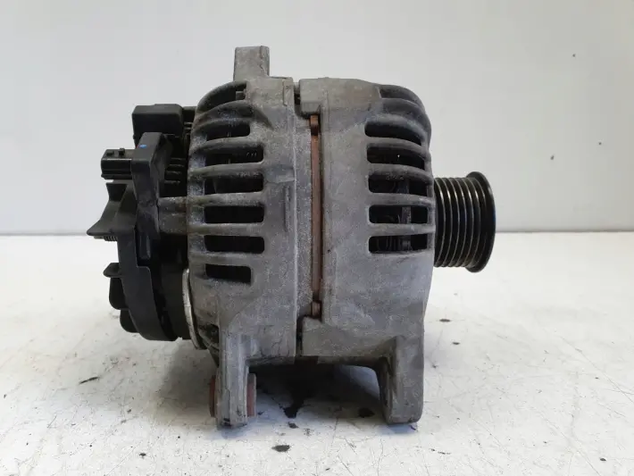 Renault Scenic III 1.9 DCI ALTERNATOR Bosch 0124525151 150A