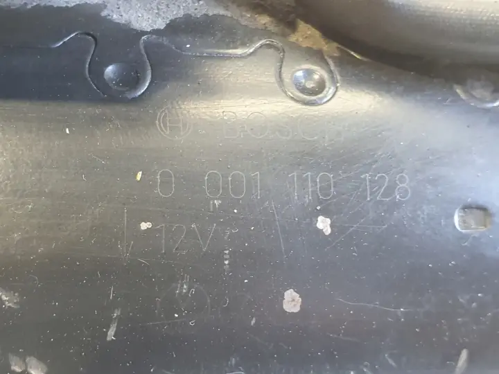 VW Passat B5 1.9 TDI ROZRUSZNIK bosch 068911024G 0001110128