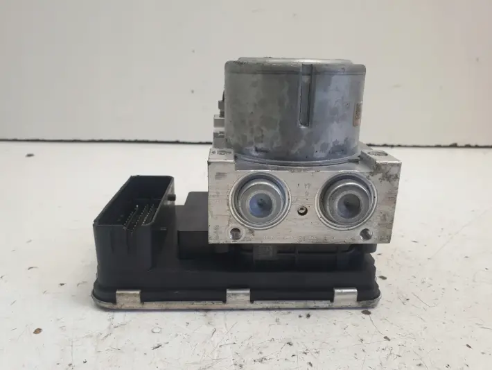 Volvo V90 POMPA ABS hamulcowa 31680098 P31680101