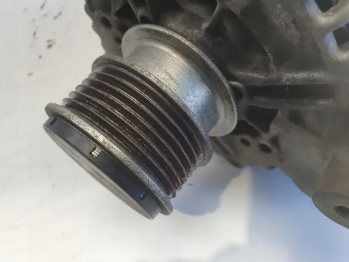 Volvo S60 II 2.0 T5 10-18r ALTERNATOR 0121715058