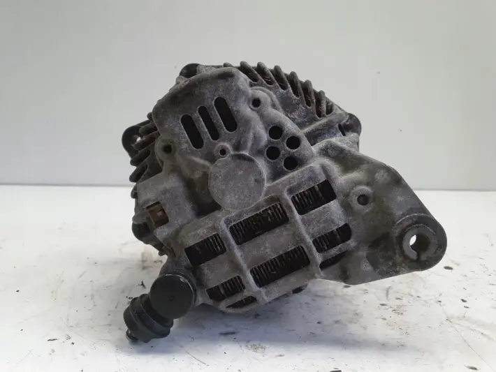 Subaru Legacy IV 3.0 H6 ALTERNATOR 23700AA510