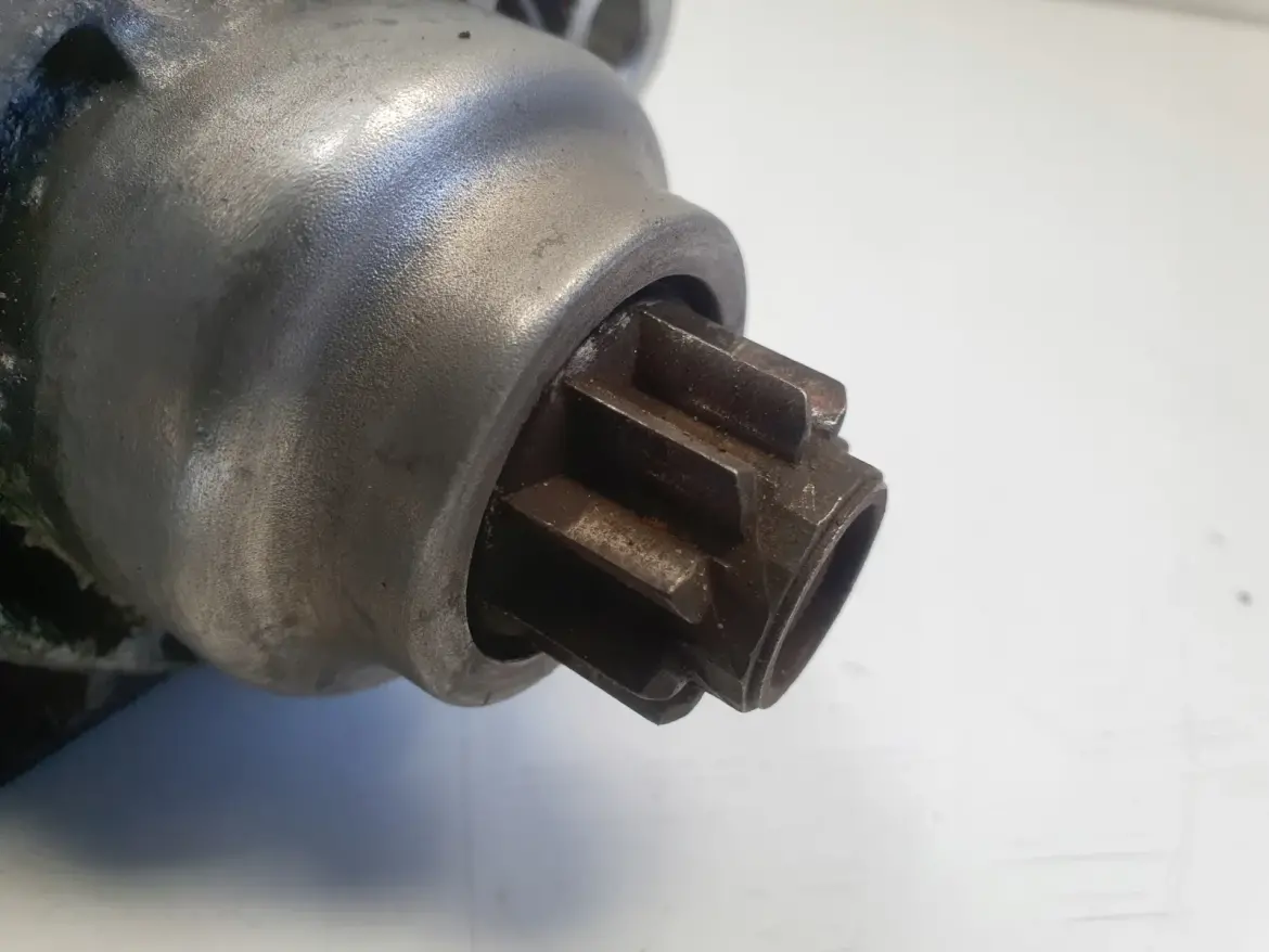 VW Golf V 1.4 16V ROZRUSZNIK valeo 02T911023S