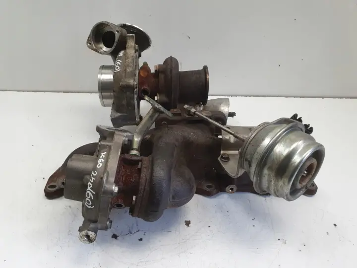 Volvo V60 XC60 S80 II 2.4 D5 TURBOSPRĘŻARKA turbo 36002664 D5244T16