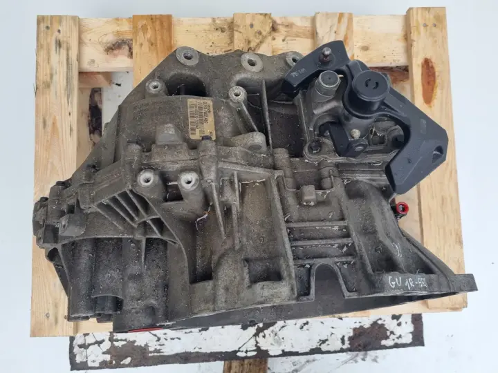 Volvo S60 II V60 2.0 D4 SKRZYNIA BIEGÓW manualna GU1R-7002-AEC