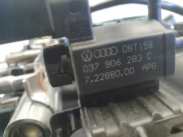 Audi A4 B8 2.0 TFSI KOLEKTOR SSĄCY 06H133185T