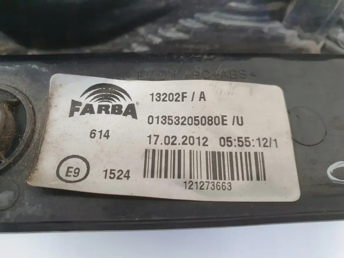 FIAT FIORINO NEMO BIPPER TYLNIA TYLNA LAMPA PRAWA prawy tył 01353205080E