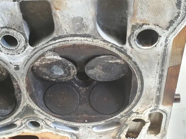 VW Polo IV 1.2 12V GŁOWICA CYLINDRÓW wałki 03E103373E
