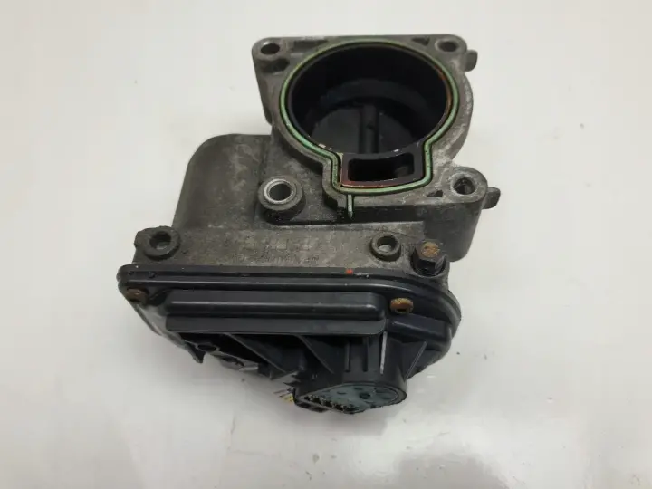 Ford C-Max 2.0 16V PRZEPUSTNICA VP4F9U-9E928-AB
