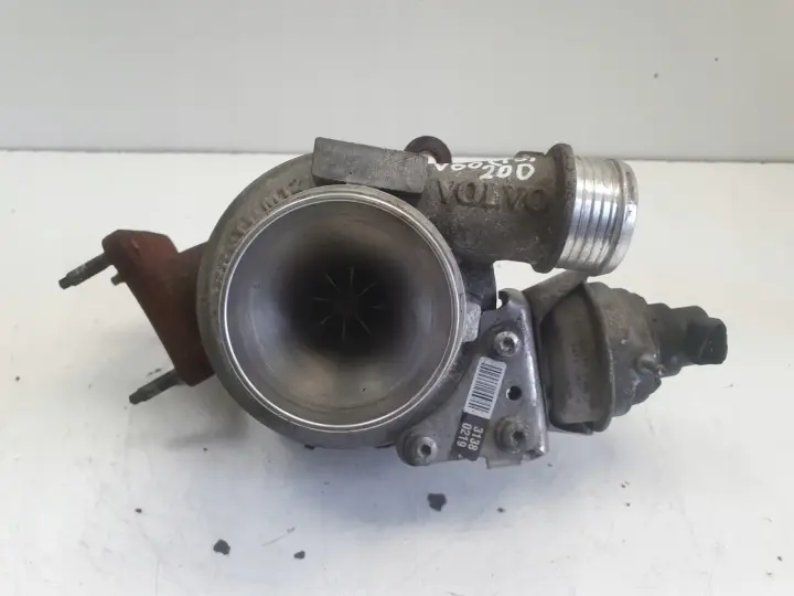 Volvo S60 II V60 2.0 D4 TURBOSPRĘŻARKA turbo 31380219