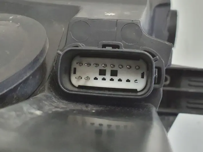 Ford Fiesta Mk6 Mk7 Lift 12-17 PRZEDNIA LAMPA LEWA lewy przód anglik
