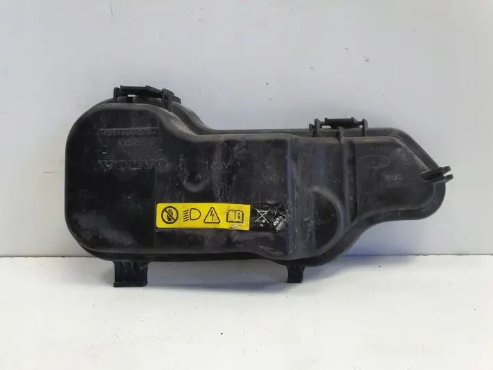 Volvo V70 III S80 II DEKIELEK PRZEDNIEJ LAMPY LEWY LEWEJ zaślepka żarówki