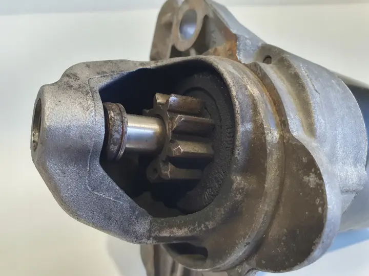 Mini One R50 R53 1.6 16V ROZRUSZNIK bosch 0001106019