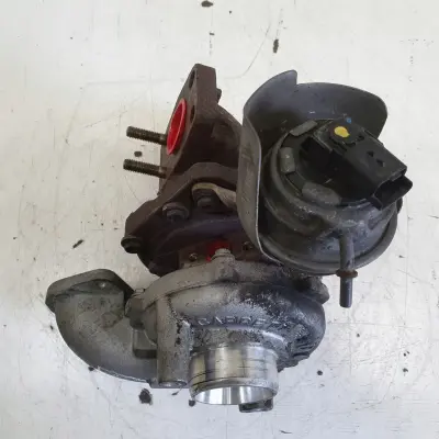 Volvo V60 S60 II 1.6 D2 TURBOSPRĘŻARKA turbo 9686120680