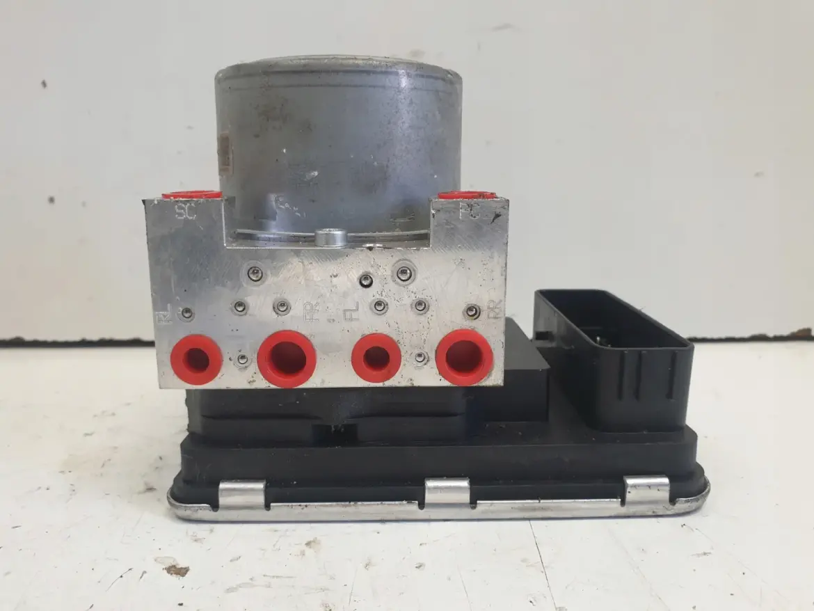 Volvo V90 POMPA ABS hamulcowa 31680098 P31680101