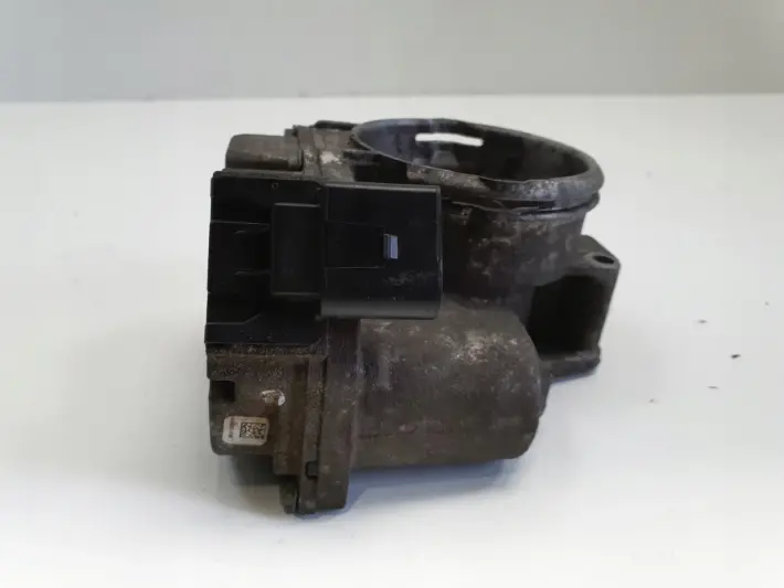VW Golf V 1.9 TDI PRZEPUSTNICA 03G128063C