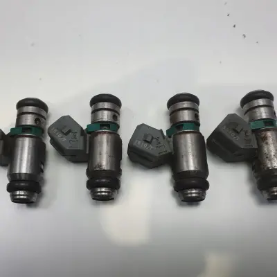 Renault Laguna I 1.8 16V WTRYSKIWACZ wtrysk IWP042