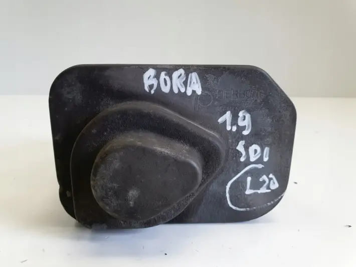 VW Bora 1.9 SDI PRZEPUSTNICA 038128063C