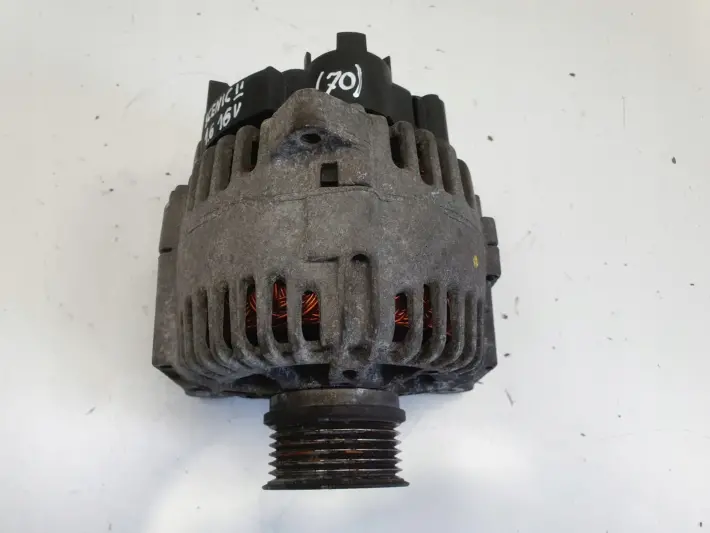 Renault Scenic II 1.6 16V ALTERNATOR 8200667619 valeo