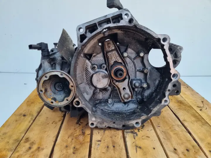 VW Bora 2.0 8V SKRZYNIA BIEGÓW manual EGT manualna