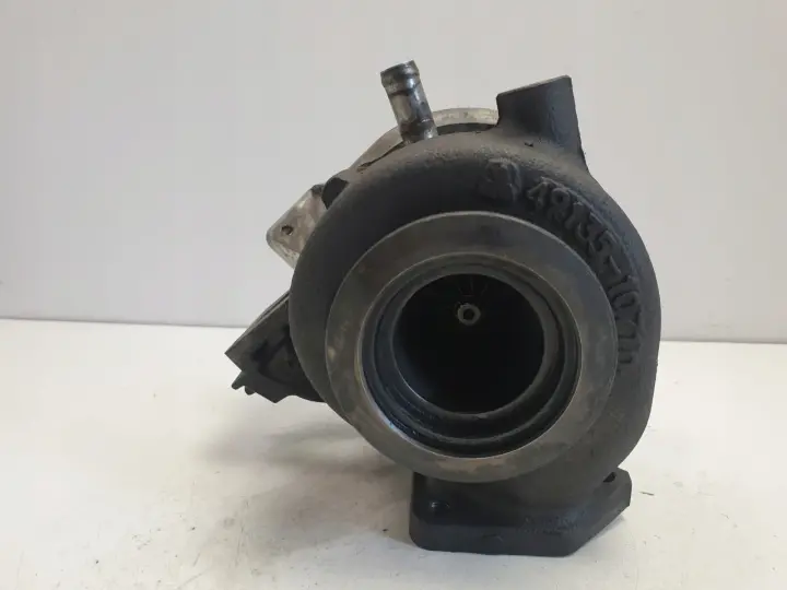 BMW E90 E91 2.0 D TURBOSPRĘŻARKA turbo 7795496