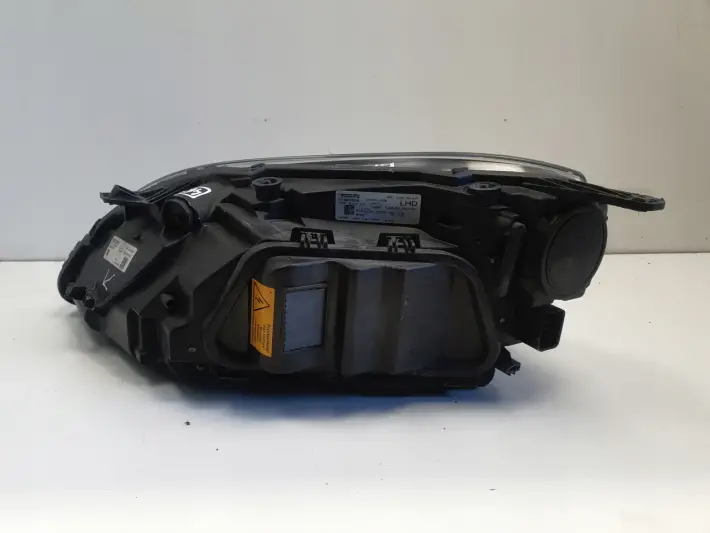 VOLVO V40 II 12-19r PRZEDNIA LAMPA PRAWA PRAWY PRZÓD europa xenen 31420008