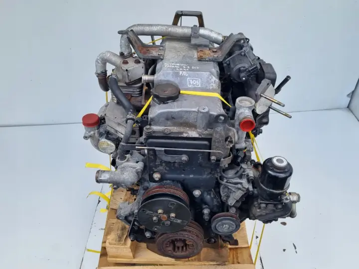 SILNIK KOMPLET Mitsubishi Pajero III 3.2 DID 154tyś 4M41