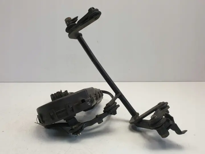 BMW E31 850 i SILNICZEK OTWIERANIA LAMPY 1383953